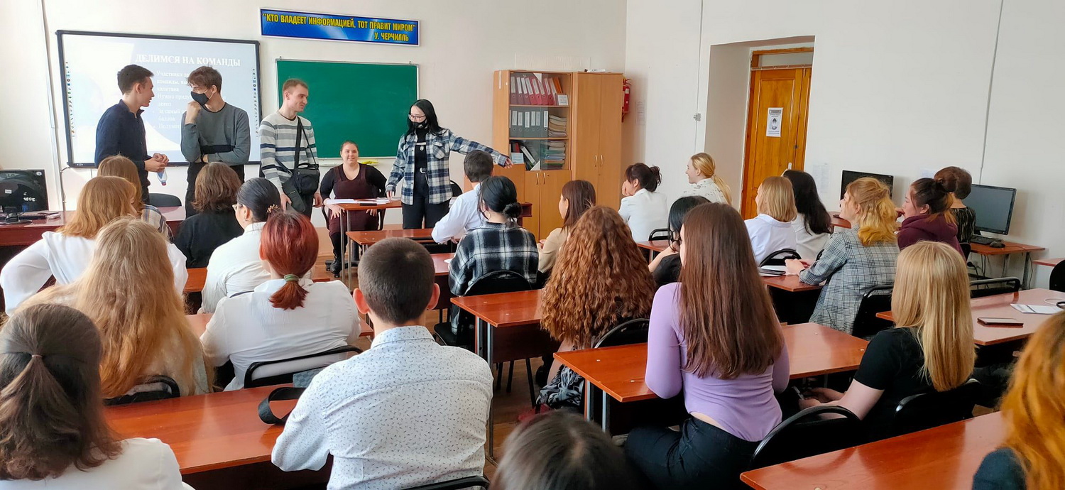 Нижегородский гуманитарный колледж нижний новгород. Медиаграмотность фото. Гуманитарные колледжи в Чебоксарах в после 9. Медиаграмотность классный час МБОУ СОШ дети. Сколько людей учатся в естественно-гуманитарном колледже Моршанска.