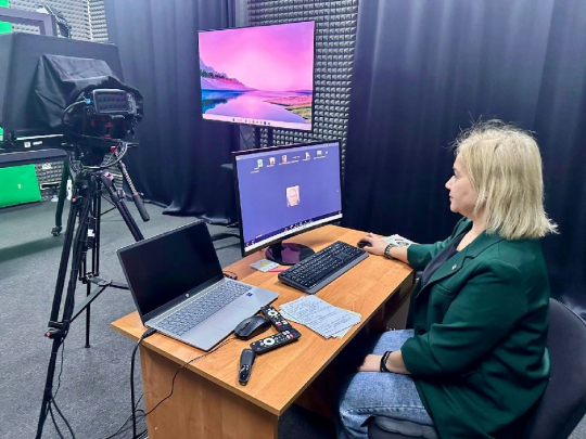 HOW to Deliver Online Lectures?