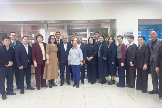 Тіл мен ғылым туралы диалог